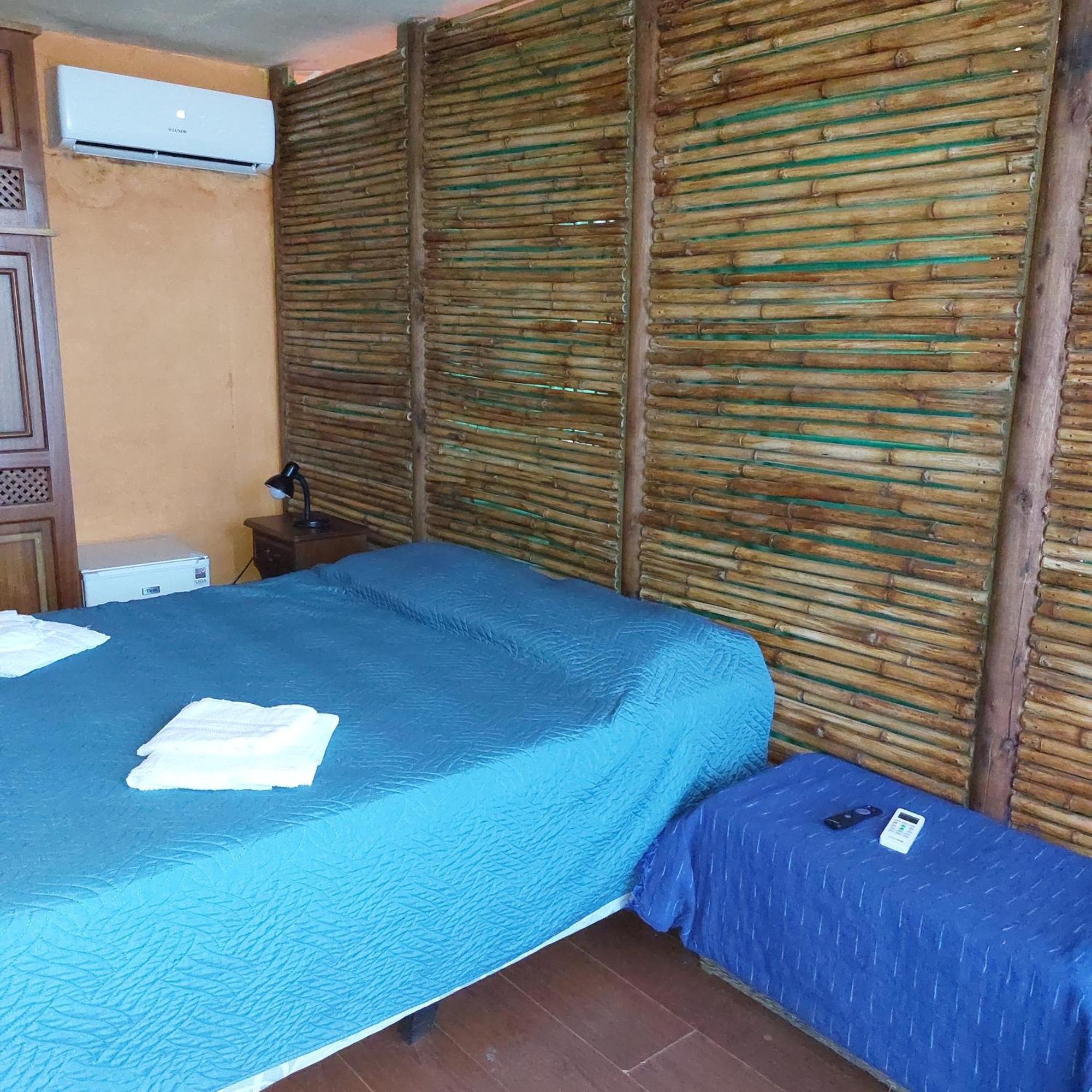 Casa Amarilla Con Jacuzzi Villa Punta Del Diablo Luaran gambar